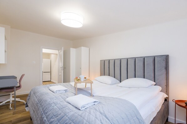Deluxe Apartment | 3 bedrooms, hypo-allergenic bedding, desk, laptop workspace - ShortStayPoland Zelazna B146 (Warsaw)