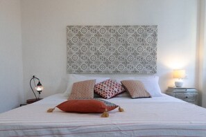 3 sovrum, skrivbord, wi-fi och sängkläder