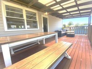 Outdoor dining - Family Beach Get Away (Hyland Park)