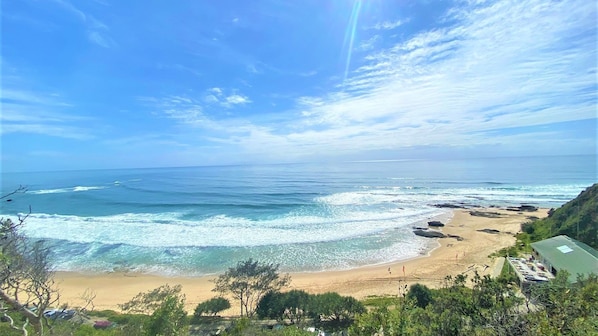 Beach nearby - 57Charlton - Luxury Beach House - secluded area of Nambucca, 5 minute walk to the beach (Nambucca Heads)
