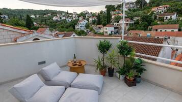 House (Three Bedroom Holiday Home with Terra) | Terrace/patio