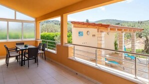 Villa (Five Bedroom Villa with Swimming pool) | Terrasse/patio