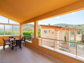 Huvila (Five Bedroom Villa with Swimming pool) | Terassi/patio