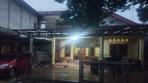 Exterior - Hotel O Suripah Kostel Syariah (Kembaran)