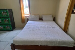 Economy Double Room | Free WiFi, bed sheets - Hotel O Suripah Kostel Syariah (Cimahi)