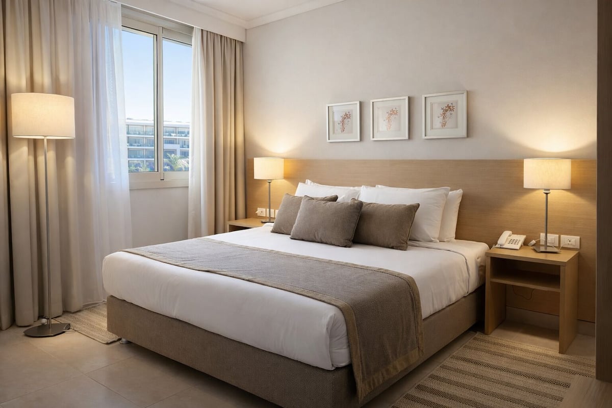 Grand Suite (1 Bedroom and 1 Living Room)