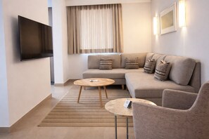 Televisión LCD y tenis de mesa 