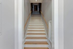 Interior - Whitaker Loft, Modern | Fresh | Relaxed (Savannah)