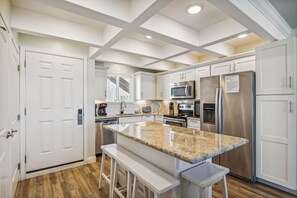 Fridge, microwave, oven, stovetop - SPC 1129 - Completely Renovated unit modified into a 2 BR - Stunning (Destin)