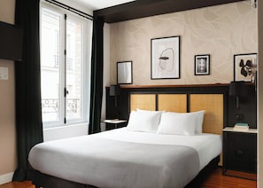 1 bedroom, individually decorated, individually furnished