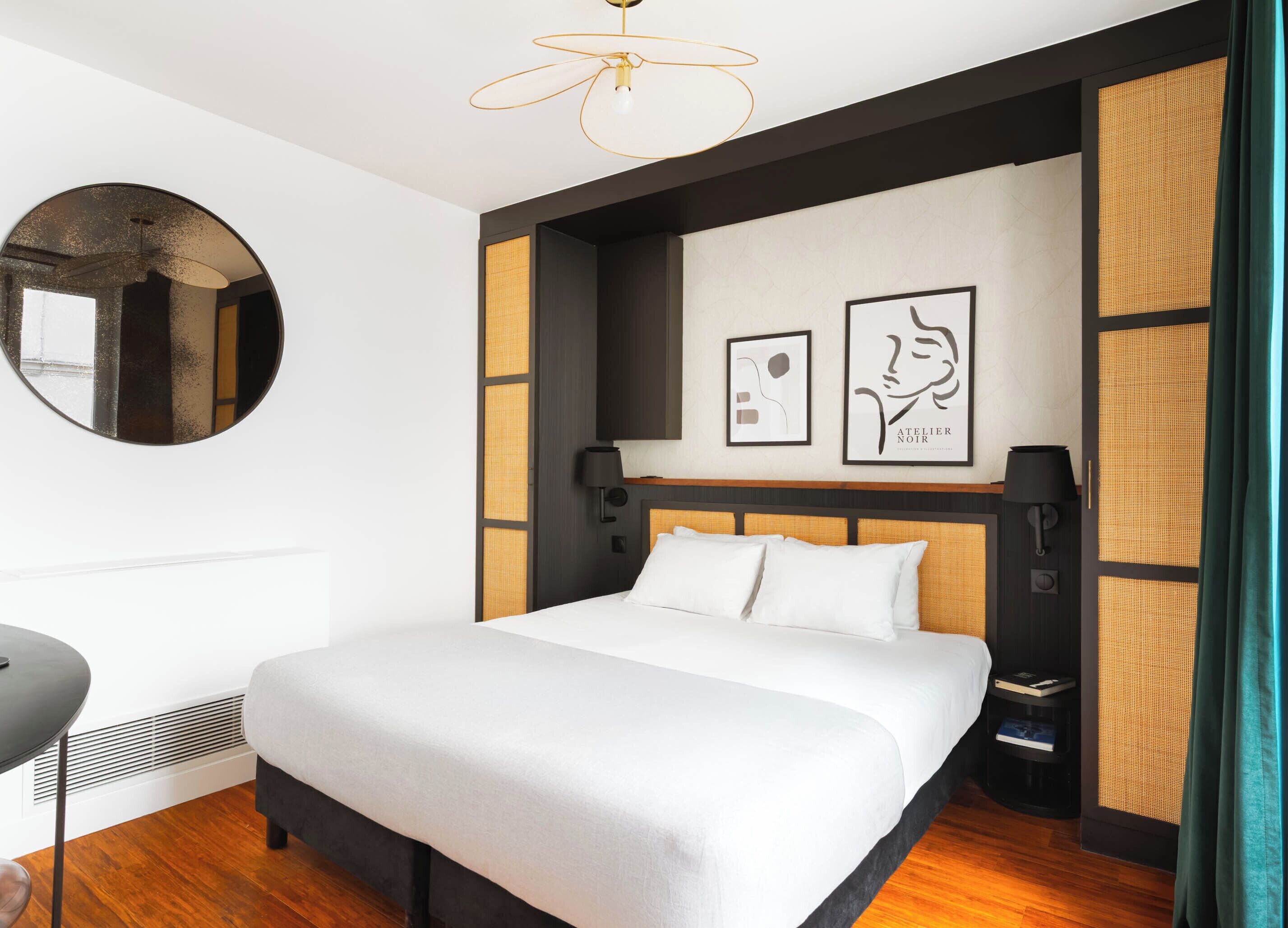 Suite with private terrace | Individually decorated, individually furnished, laptop workspace