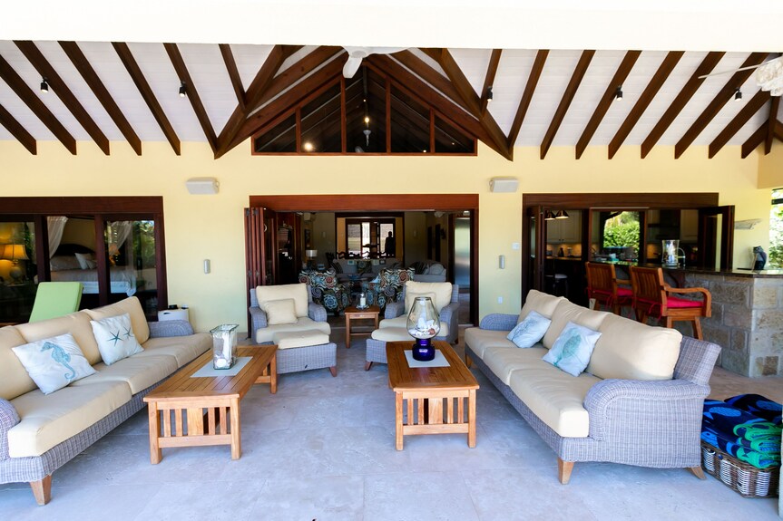 Beach Front, 4 Bedroom, Luxury Villa With Pool. Close To English Harbour. - Antigua-et-Barbuda