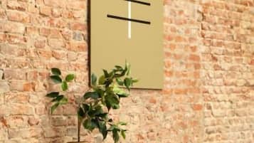 Classic Loft | Living area | Flat-screen TV