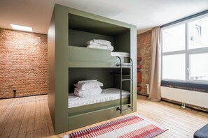 2 kamar tidur dan Wi-Fi gratis