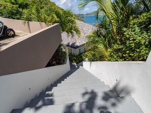 Property grounds - Glorious 3 BDRM Villa w Breathtaking Views (Pointe Milou)