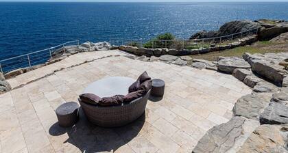 Newly Renovated 6 BDRM Complex w Private Chef
