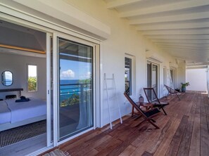 2 bedrooms, iron/ironing board, internet, bed sheets