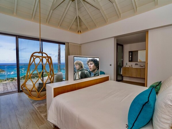 3 bedrooms, iron/ironing board, internet, bed sheets