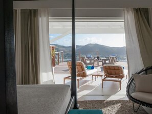 2 bedrooms, iron/ironing board, Internet, bed sheets - 2 BDRM Peaceful Haven w Views (St-Jean)