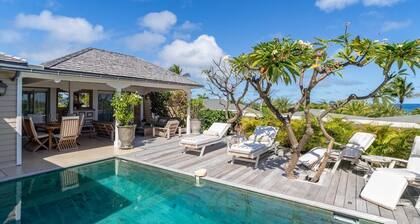 Romantic 1 BDRM Villa w Ocean Views