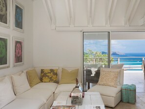 TV - Charming Villa w Fantastic Views (St-Jean)