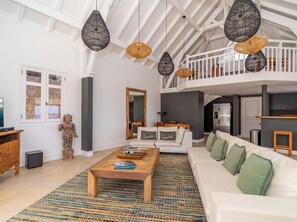 TV, offices - 4 BDRM Caribbean Villa w Private Tennis Courts (Petit Cul de Sac)