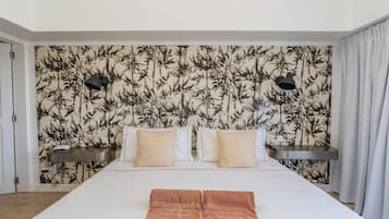5 bedrooms, iron/ironing board, Internet, bed sheets