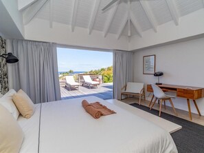 5 bedrooms, iron/ironing board, Internet, bed sheets