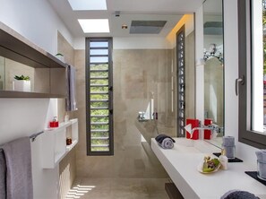 Hair dryer, towels