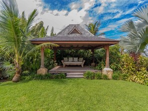 المنطقة المحيطة بالمنشأة