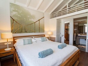 2 soverom, strykejern/-brett, internettilgang og sengetøy