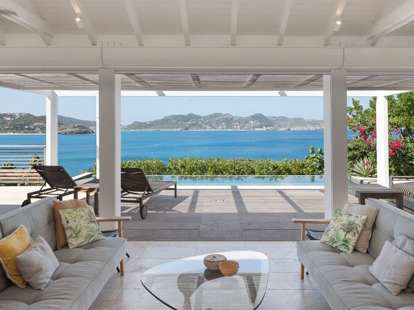 Terrace/patio - Lavish 3 BDRM Villa w Beautiful Oasis (Pointe Milou)