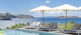 Luxurious 5 BDRM Villa w 2 Pools