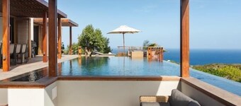 Newly Built 5 BDRM Luxurious Villa