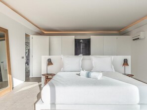 3 habitaciones, tabla de planchar con plancha, internet y ropa de cama