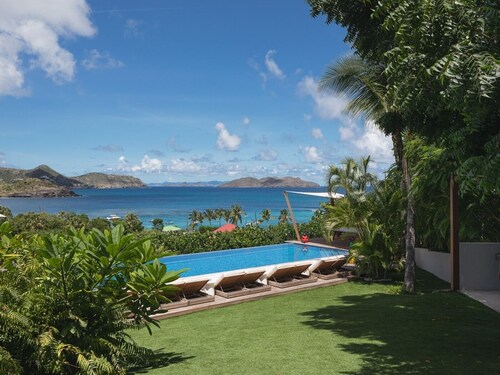 Newly Built 6 BDRM Heavenly Villa w Pool and Piano