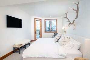 4 bedrooms, desk, iron/ironing board, free WiFi - Aspen Ridge-Sunset View by Curate Telluride-Ski In/Out, Hot Tub, Firepit, Luxury (Mountain Village)