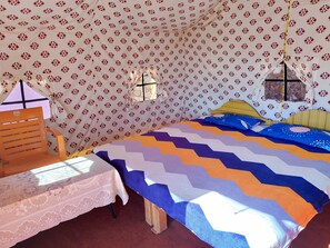 4 chambres, fer et planche à repasser, draps fournis