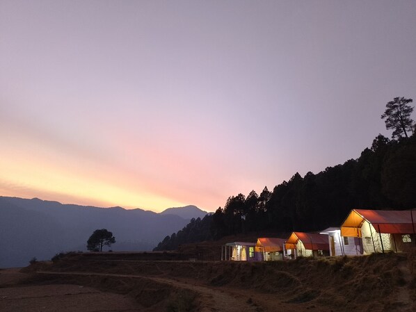 Exterior - Kafal Retreat - A Sustainable Countryside Homestay / B&B (Someshwar)