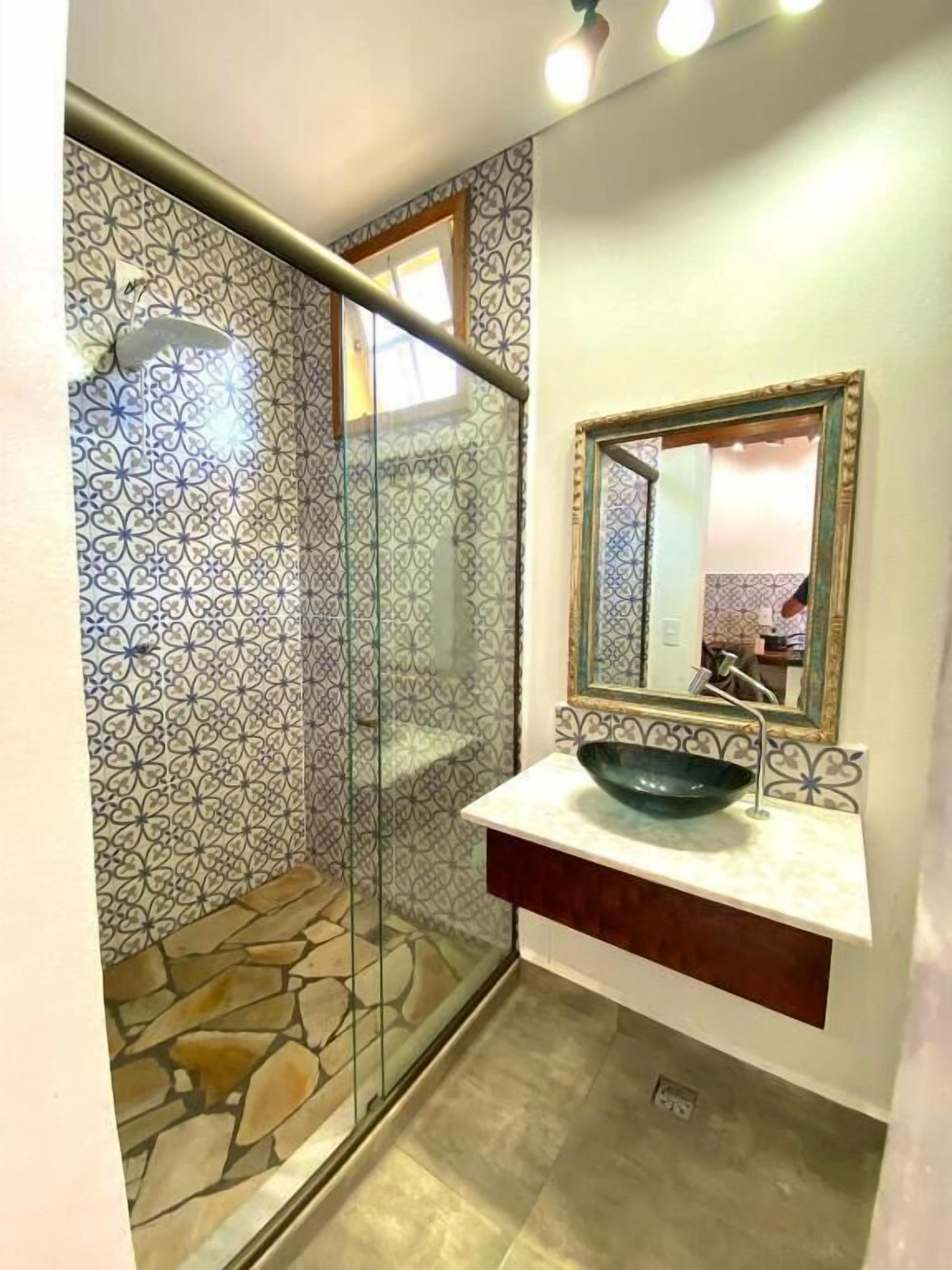 مساحة عمل للكمبيوتر المحمول وواي فاي مجانًا