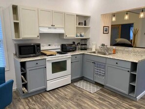 Private kitchen - Entire House in Berrien Springs (Berrien Springs)