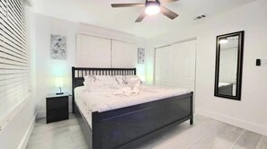 4 bedrooms, desk, iron/ironing board, travel cot