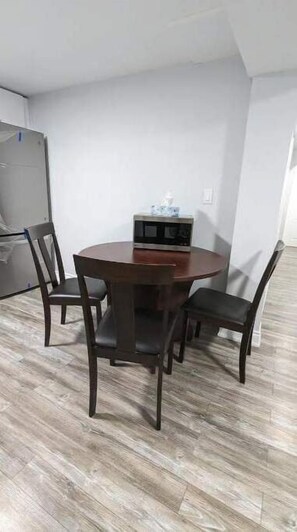تناول الطعام