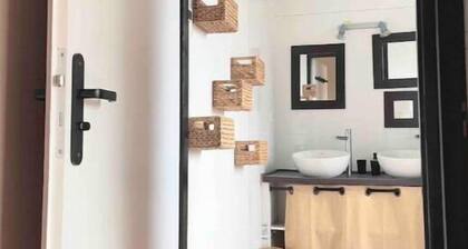 West of Toulouse : modern comfort meets relaxation under the shade of oaks