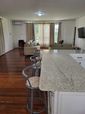 Interior - Beautiful home near Cultural Center, National Stadium, Movietown, Gift Land Mall (Georgetown)