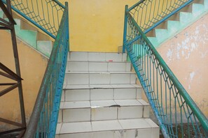 Exterior detail - Hotel O Juan Guest House (Purwokerto)