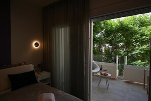 1 slaapkamer, een kluis op de kamer, een strijkplank/strijkijzer