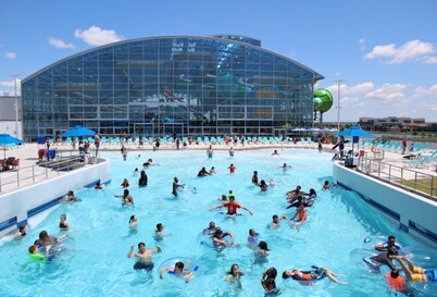 4 BR/2 BA walking distance to AT&T, Ranger Stadium, Texas Live, Six Flags