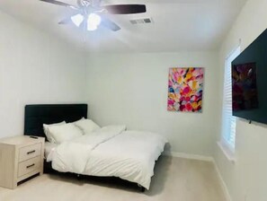 4 chambres, fer et planche à repasser, accès au Wi-Fi (inclus)