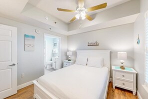 1 slaapkamer, een strijkplank/strijkijzer, gratis wifi, beddengoed